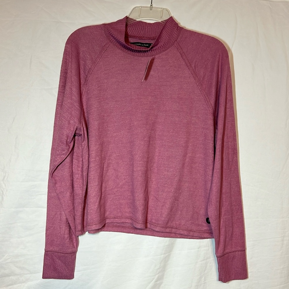 Abercrombie & Fitch Mauve Long Sleeve Sweater